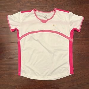 Women’s Nike workout Top